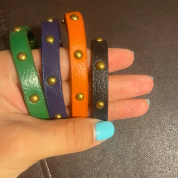 Set of 4 Non leather bracelets - Picture 1 of 4